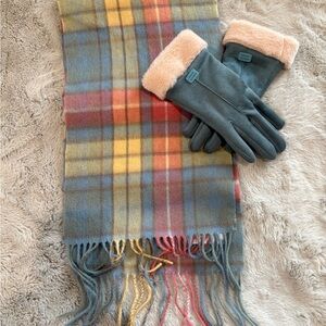 Edinburgh Plaid Scarf and Gloves Set
